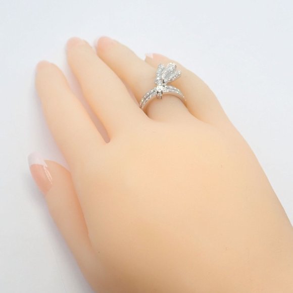 Authentic! Piaget 18k White Gold Diamond Double Band Flower Ring - Picture 12 of 12